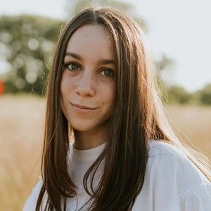 Meet your Posher, Isabel